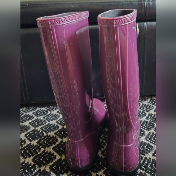 UGG Women's Shaye Rain Boot Maroon Burgundy Purple EUC Size 7 - Picture 6 of 9